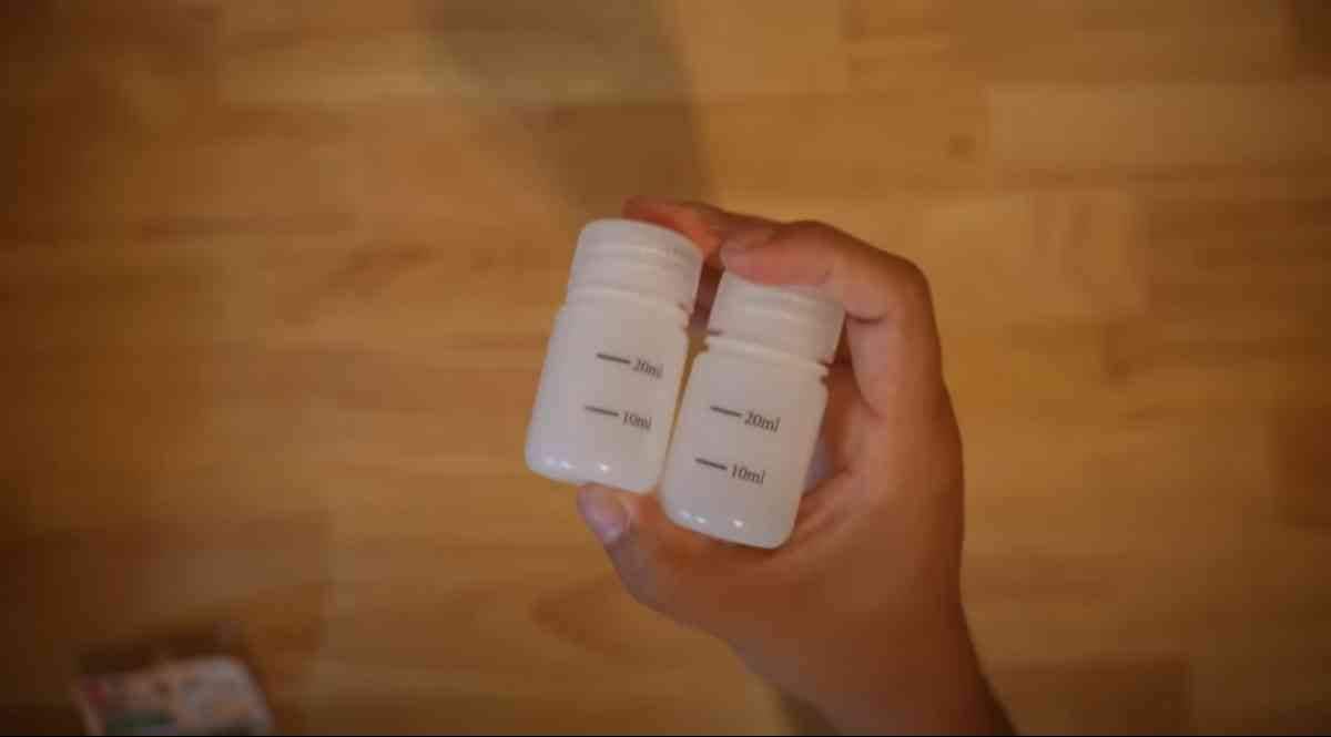 ダイソーの「調味料入れ（30ml）」